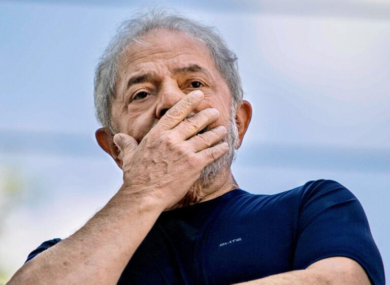 No Governo Lula, taxa de desemprego sobe no país para 5,8% em fevereiro, com mais de 6 milhões sem emprego